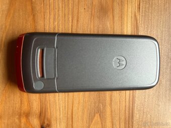 Motorola W230 komplet balení - 2