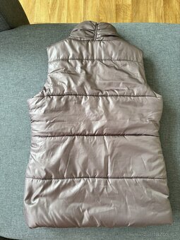 Vesta zn. TCM - vel. 134/140 - 2