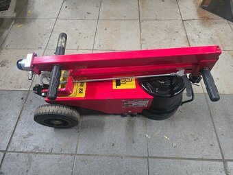 Zvedák, hever 100tun - 2