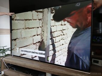 65" LG 65UF851V - 4K Smart TV - 2