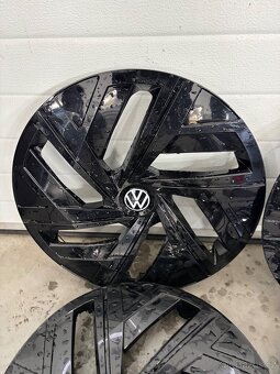 ORIGINÁLNÍ POKLICE ID4 R19 - 2