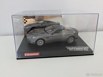 Autíčka na autodráhu Carrera Evolution/D132 - 2