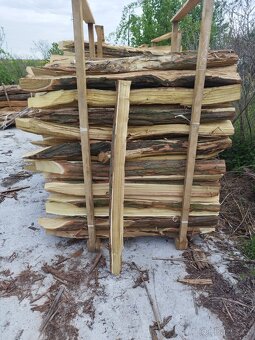SKLADEM Štípané akátové kůly / sloupky - 2