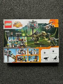 LEGO® Jurassic World 76949 Útok giganotosaura a therizinosau - 2