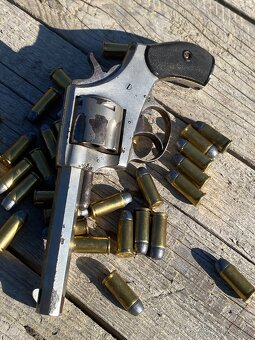 US Revover Iver Johanson American Bulldog cal 44 Rus - 2