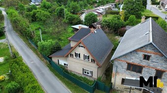 Prodej rodinného domu 4+1 o velikosti 135 m², pozemek 2123 m - 2