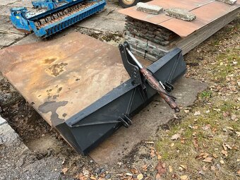 Lopata za traktor s pístnicí – šířka 2 m - 2