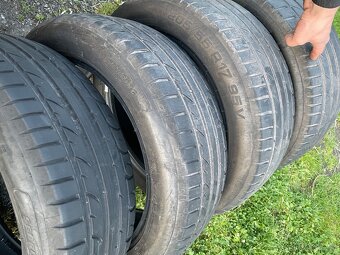 letni UHP 205/55 R17 - 2