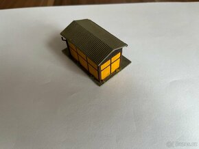 Model budovy staničního WC (H0/TT) - 2
