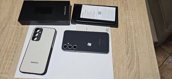 Samsung s23Fe - 2