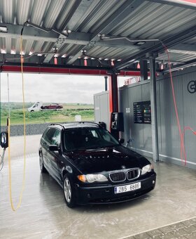 BMW 318d E46 – 85kW, manuál, černá metalíza - 2