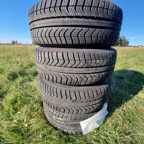 215/55/17 Pirelli zimní 4ks 8mm Superb VW - 2