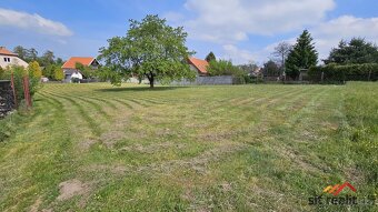 Krásný stavební pozemek v Doubravčicích, 1634 m2, veškeré sí - 2
