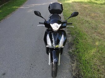 Honda Sh 150,najeto pouze 6 850 km, TOP STAV, STK do 05/2029 - 2