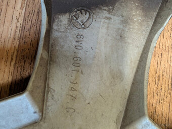 Originální kryty kol Škoda 15" / 6V0 601 147 - 2