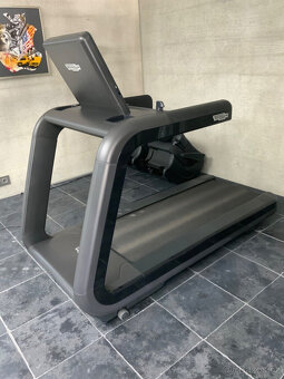 Běžecký pás Technogym Artis Run - 2