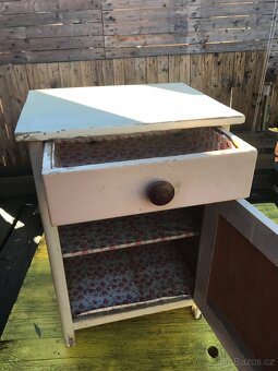 Retro noční stolek - 2