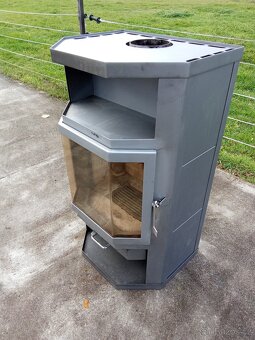 Krbová kamna JUSTUS  8KW ,zánovní - 2