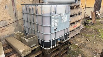 IBC nádrž 1000l - 2