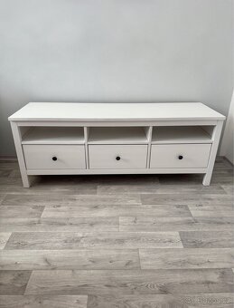 TV stolek IKEA Hemnes bílé mořidlo - 2