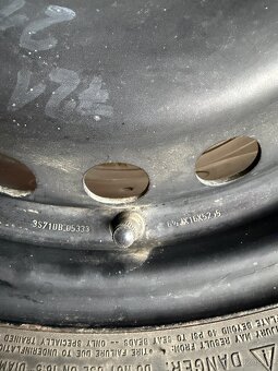 Prodám disk 6.5jx16 ET52.5 Ford - Michelin 215/60 R16 - 2