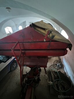 Rozmetadlo umělých hnojiv - 2