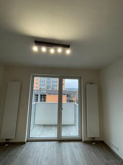 Pronájem bytu 1+kk Zlín - Nad Stráněmi - 2