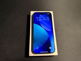 Apple iPhone 15 PRO - 2