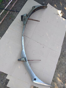 Prodám na Tatra 603/2 přední nárazník - 2