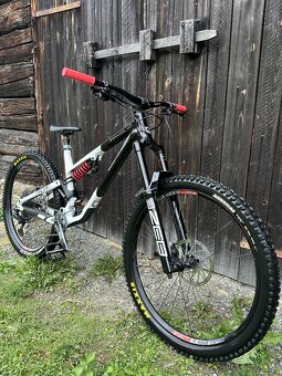 META AM 29 TEAM 2021 L - 2