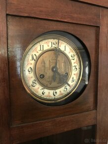 Hodiny pérovky - 2