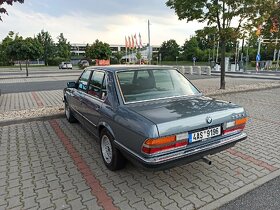 BMW e28 525e - 2