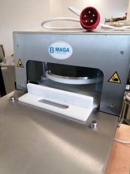 Naklepávačka masa Maga - 2