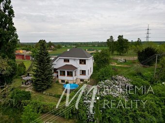 Prodej rodinného domu s velikou zahradou 2.302 m2. Mělník - - 2