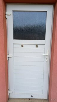 Vchodové dveře plastové - 2