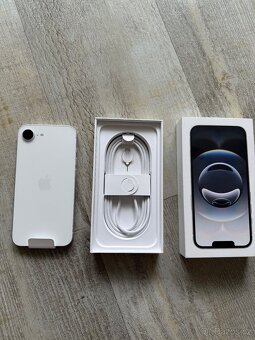 iPhone 16e 256 GB - 2