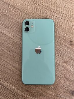 iPhone 11 s rozbitým displejem - 2
