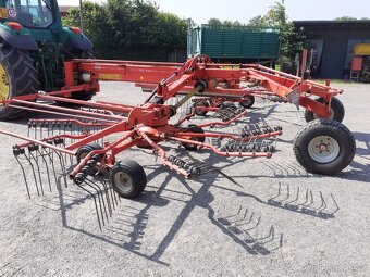 Prodám středový shrnovač Kuhn GA 7301 - 2