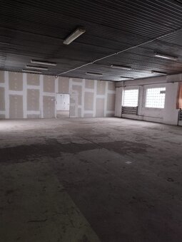 Pronájem levné sklady a výrobní haly v Hradci Králové 120m2 - 2
