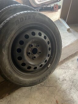 prodám 4x plechová kola z VW Sharana kola 5x112 r16 - 2