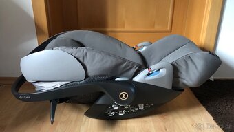 Autosedačka Cybex Cloud Z i-size včetně báze - 2