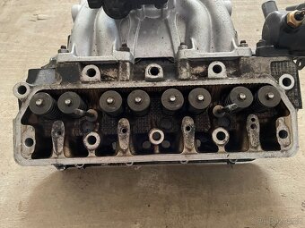 Hlava motoru felicia 1.3 bmm, sani, svody - 2