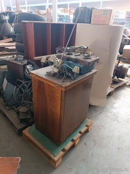 Starý nábytek - 2
