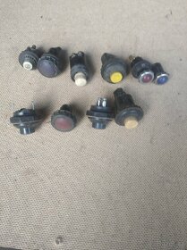 Kontrolky, spínače, vypínač - 2