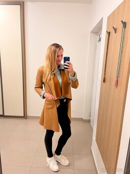 Kabátek hořčicové barvy - 2