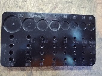 Narex držiak závitníkov - 2