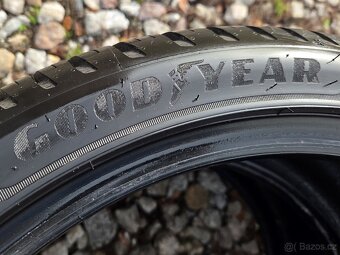 2ks pěkných celoročních pneu Goodyear 225/40/18 - 2