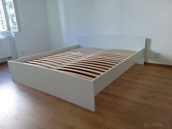 Postel bílá s roštem NOVÉ - 2