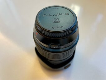 Prodám objektiv Olympus 12-40 mm, 1:2.8 PRO - 2
