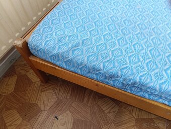Postel z masivu se zánovní matrací 200x80 - 2